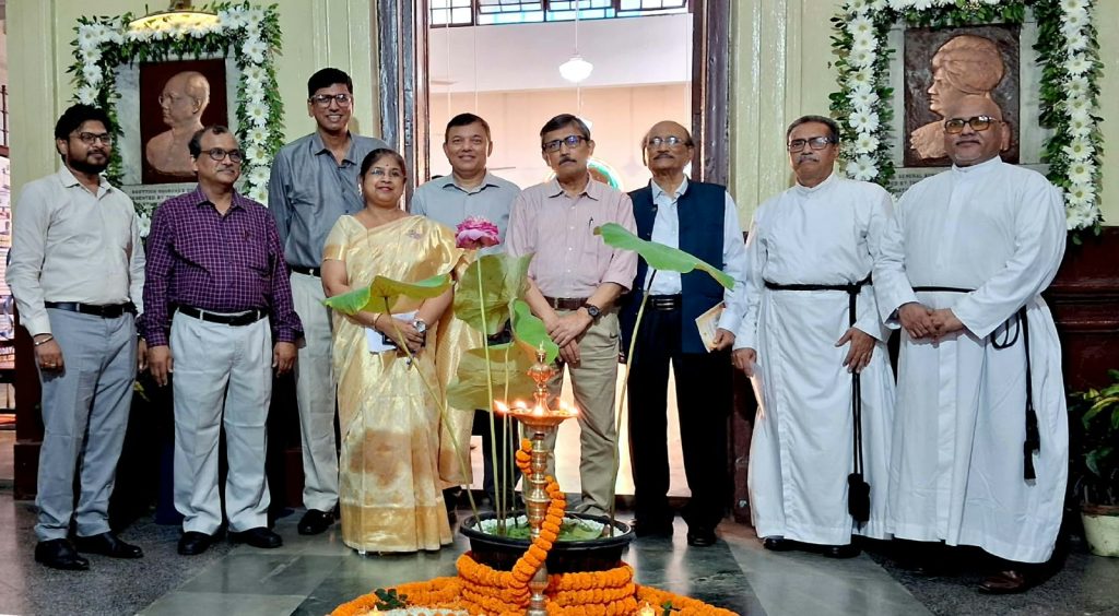 পড়ুয়াদের কর্মমুখী করে তুলতে শিক্ষা ও শিল্পের সেতুবন্ধনের বিশেষ উদ্যোগ স্কটিশ চার্চ কলেজে